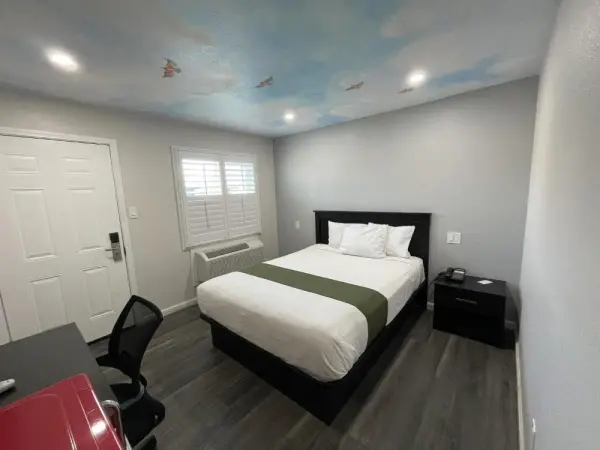 Fontana Inn 7